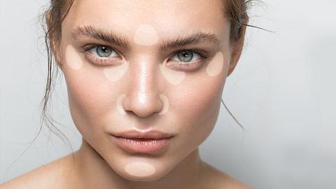 Concealer auftragen - Foto: Collage / bearbeitet durch Cosmopolitan.de; iStock/ svetikd